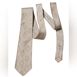 Vintage Hunting Horn 100% Silk Tie – Made in USA, Beige & Blue Geometric Pattern